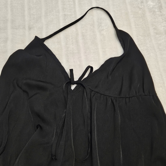 BOGO Free🦋 Divided Black Camisole Style Top - Picture 4 of 12
